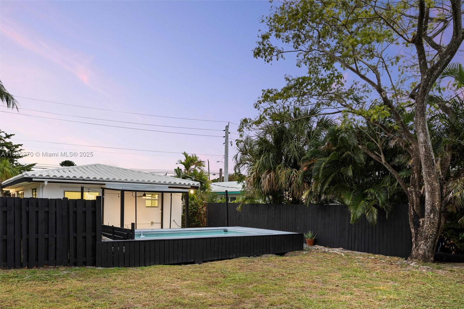 1817 NE 2nd St, Pompano Beach, Florida image 17