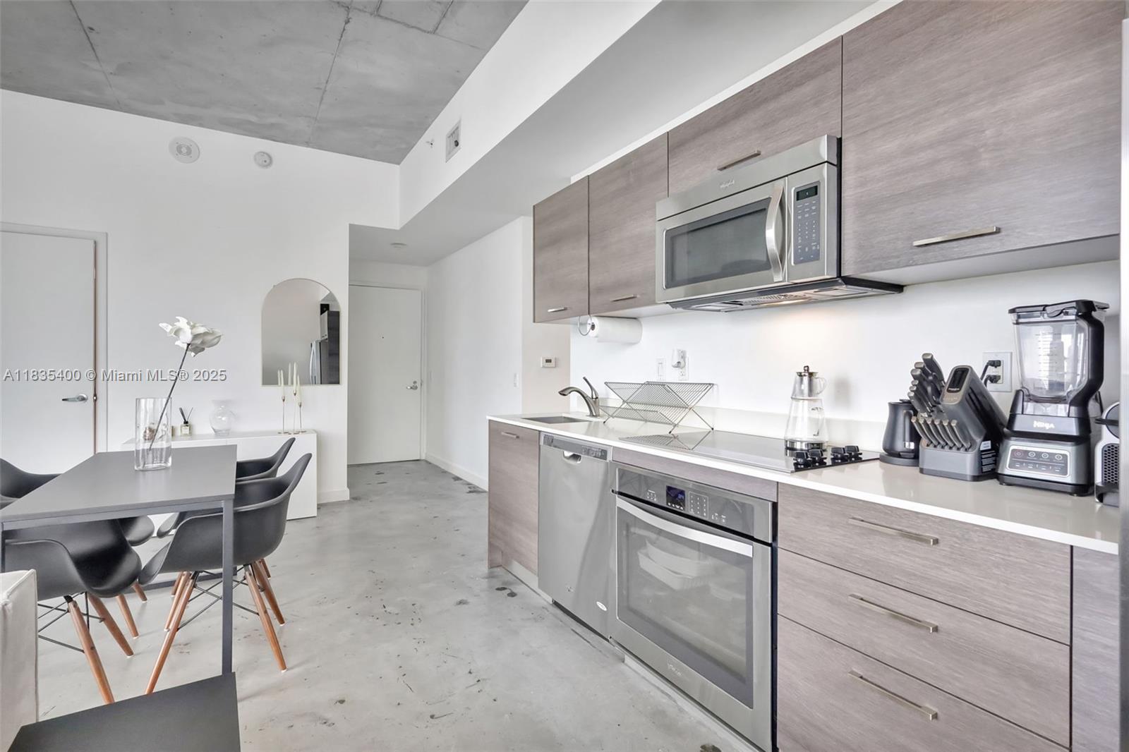 Property photo # 9