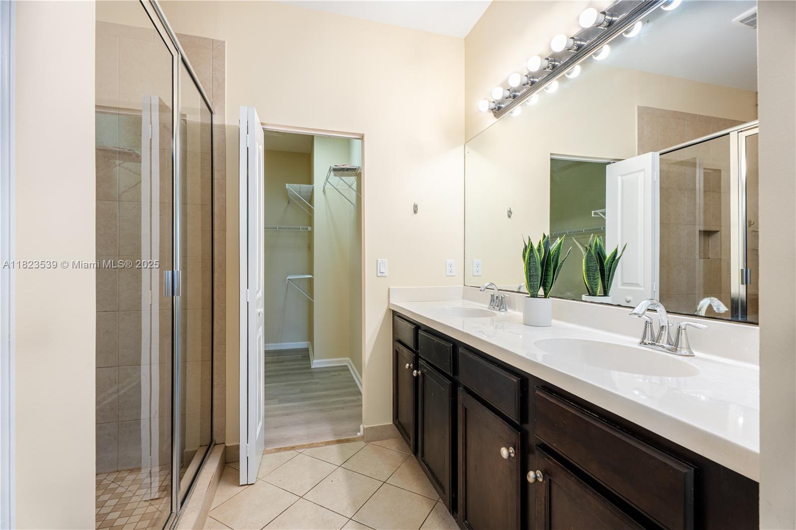 4375 Cascada Cir, Cooper City, Florida image 12