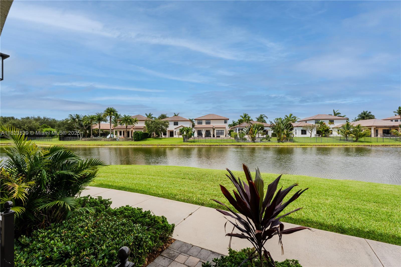 4375 Cascada Cir, Cooper City, Florida image 17