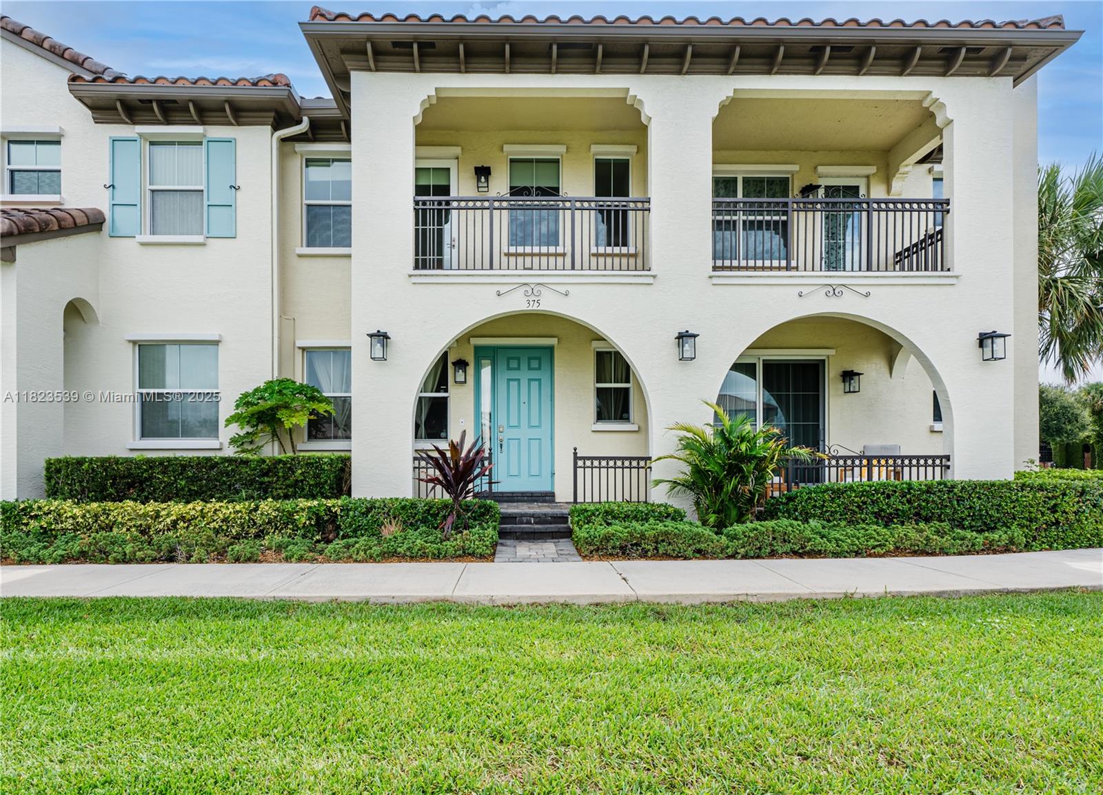 4375 Cascada Cir, Cooper City, Florida image 2