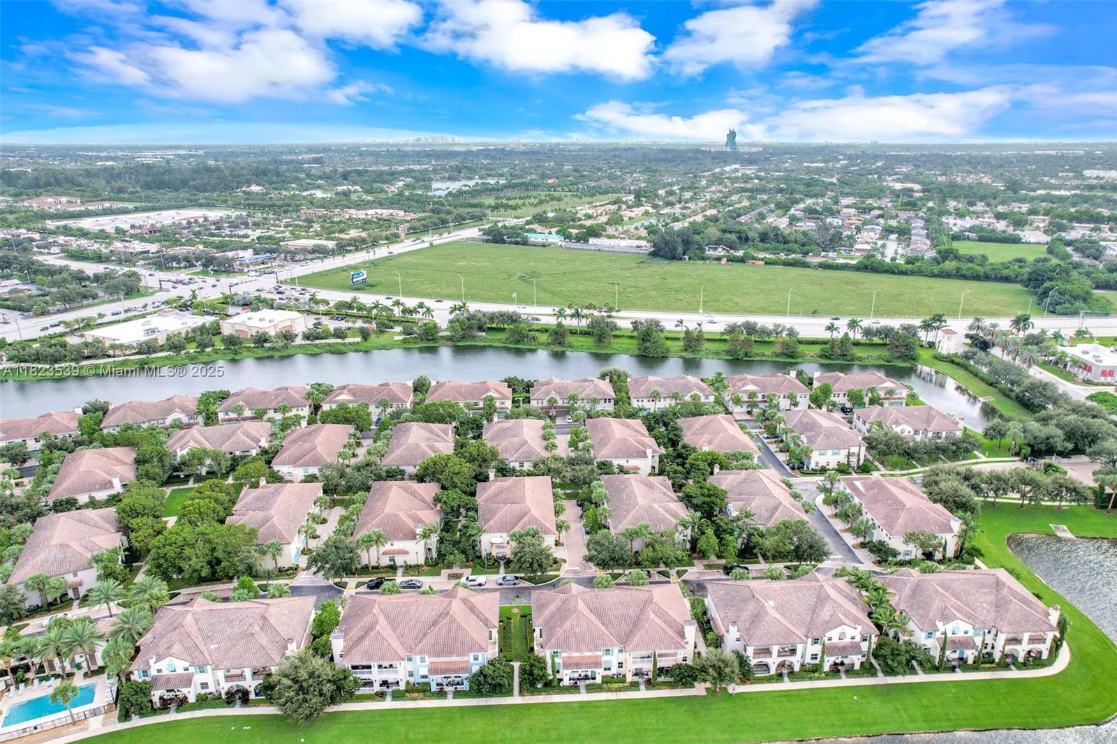4375 Cascada Cir, Cooper City, Florida image 24
