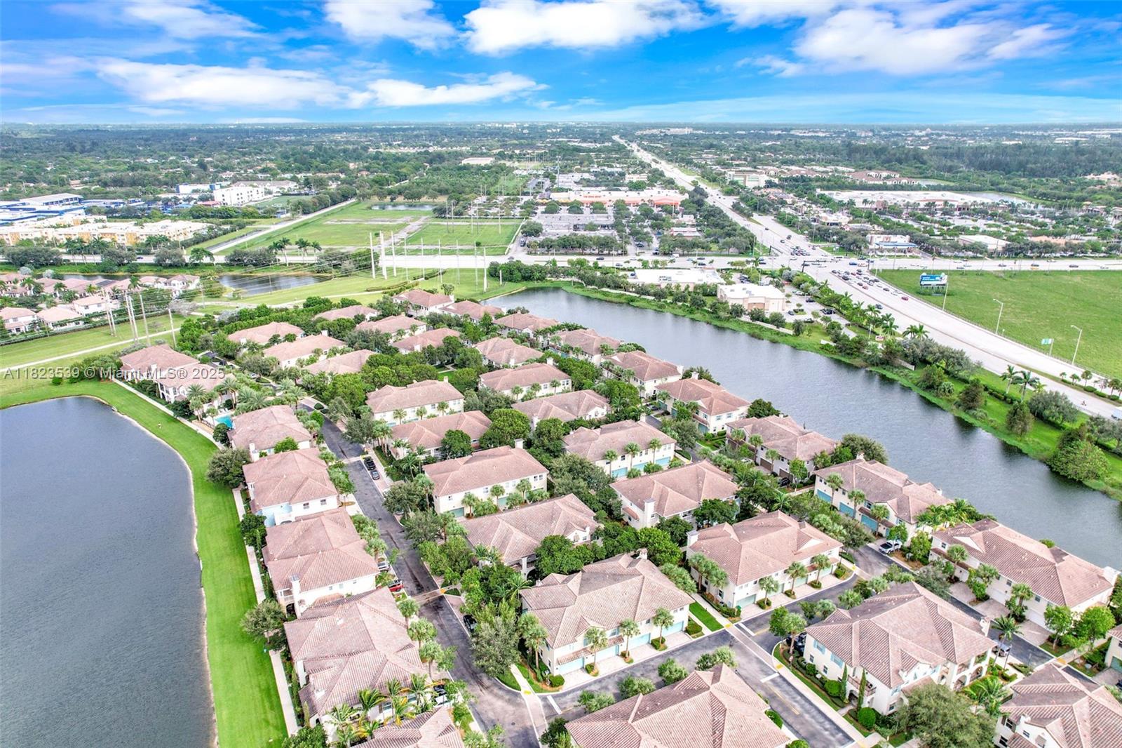 4375 Cascada Cir, Cooper City, Florida image 26