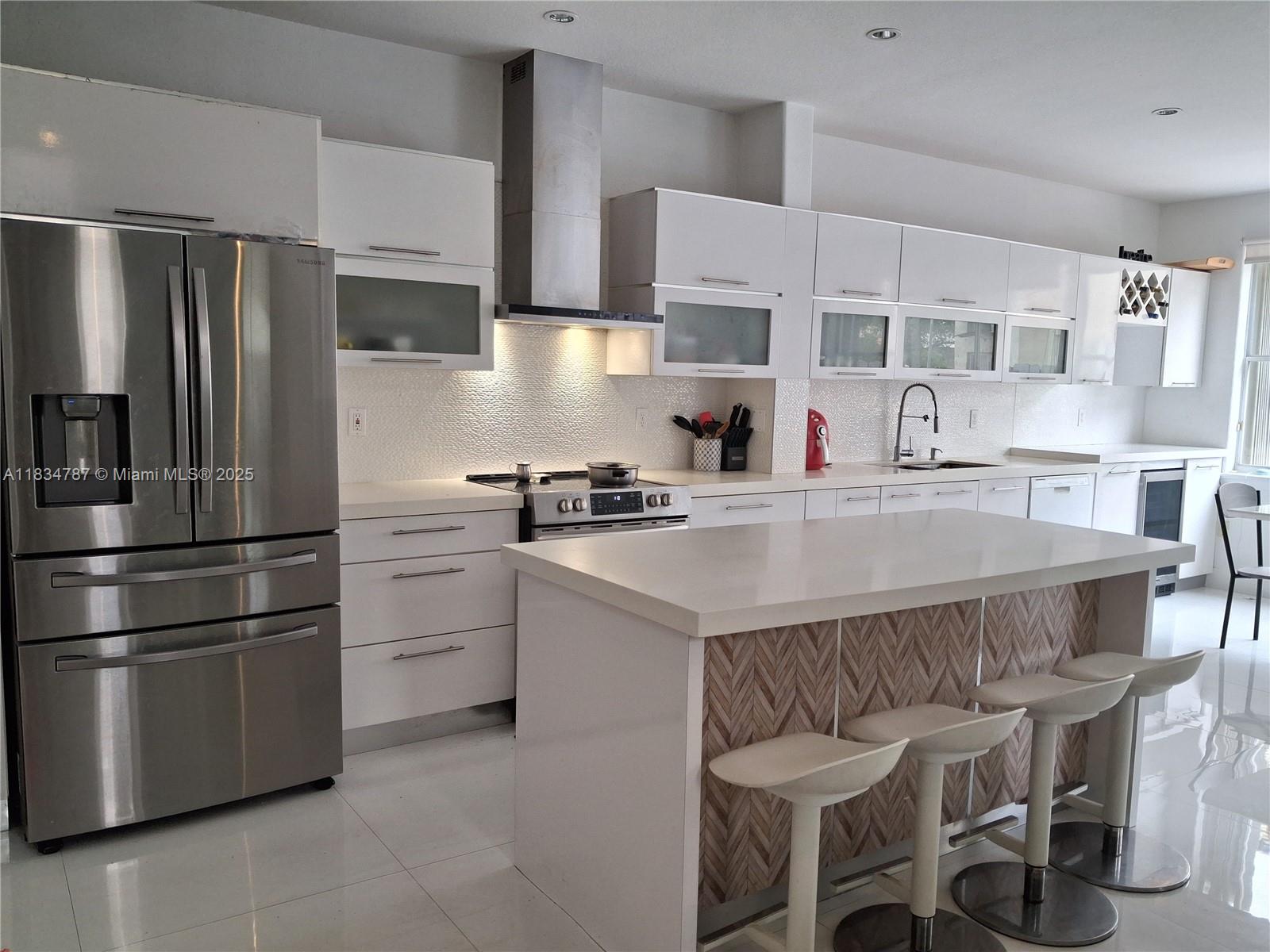 5490 NW 113th Ct, Doral, Florida image 4