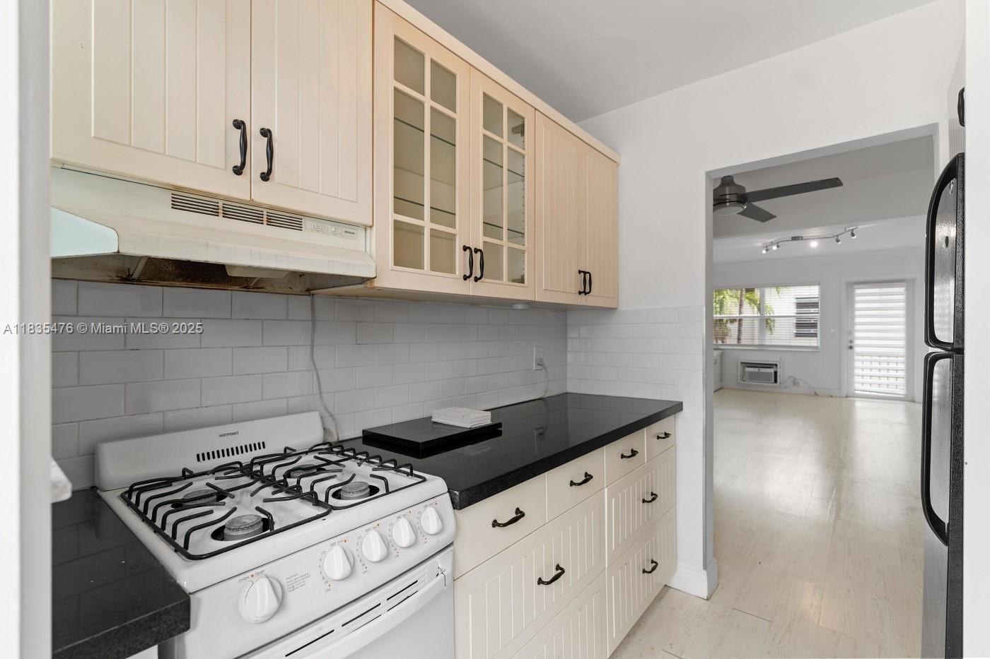 Property photo # 2