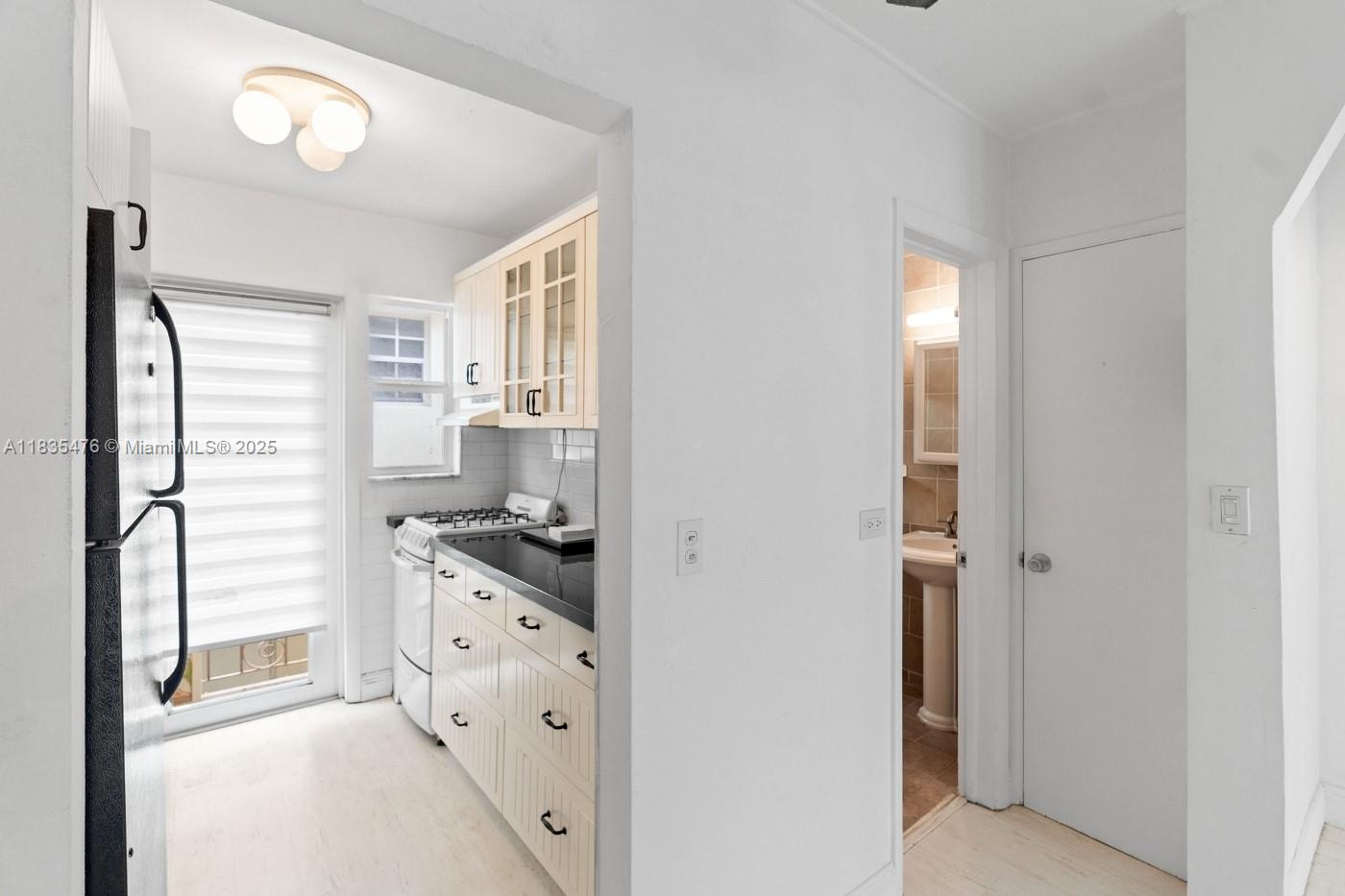 Property photo # 4