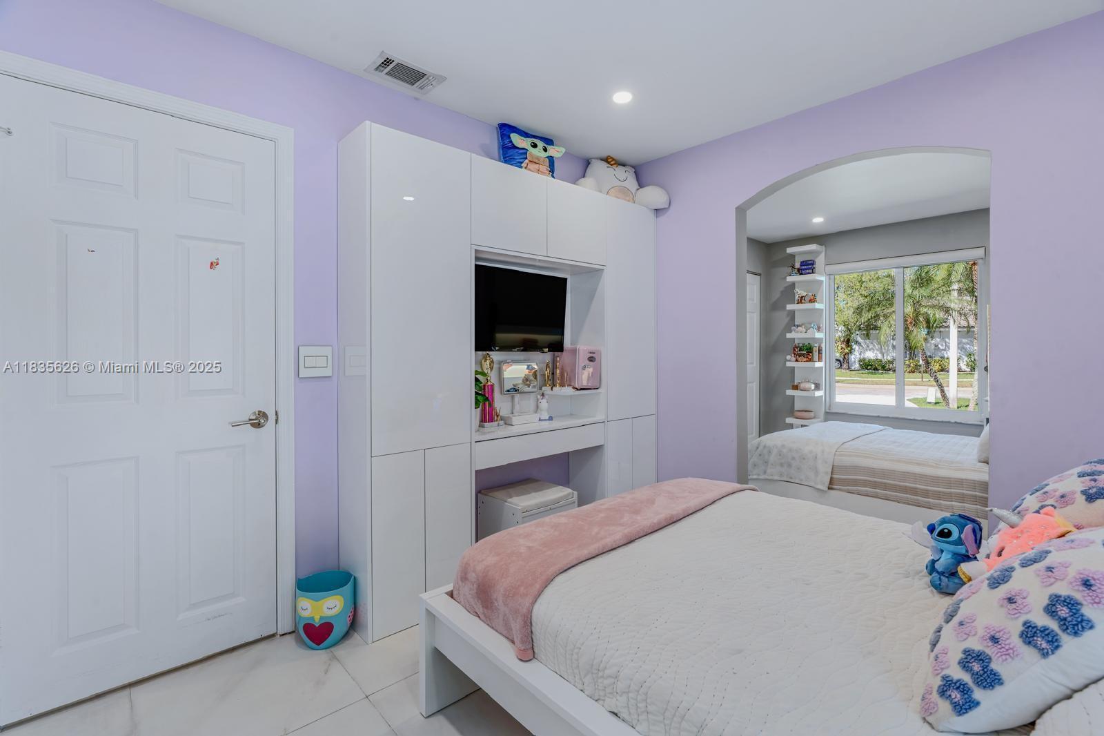 18396 NW 6th St, Pembroke Pines, Florida image 16