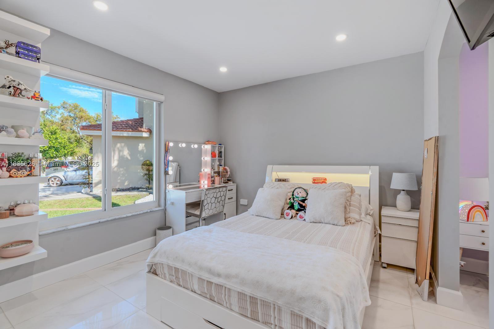 18396 NW 6th St, Pembroke Pines, Florida image 18