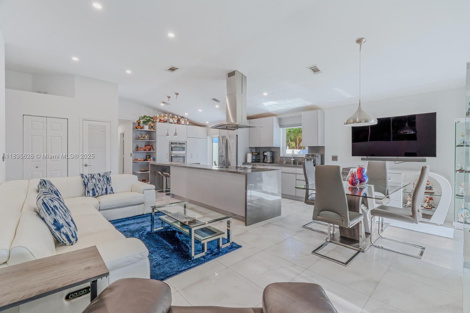 18396 NW 6th St, Pembroke Pines, Florida image 23