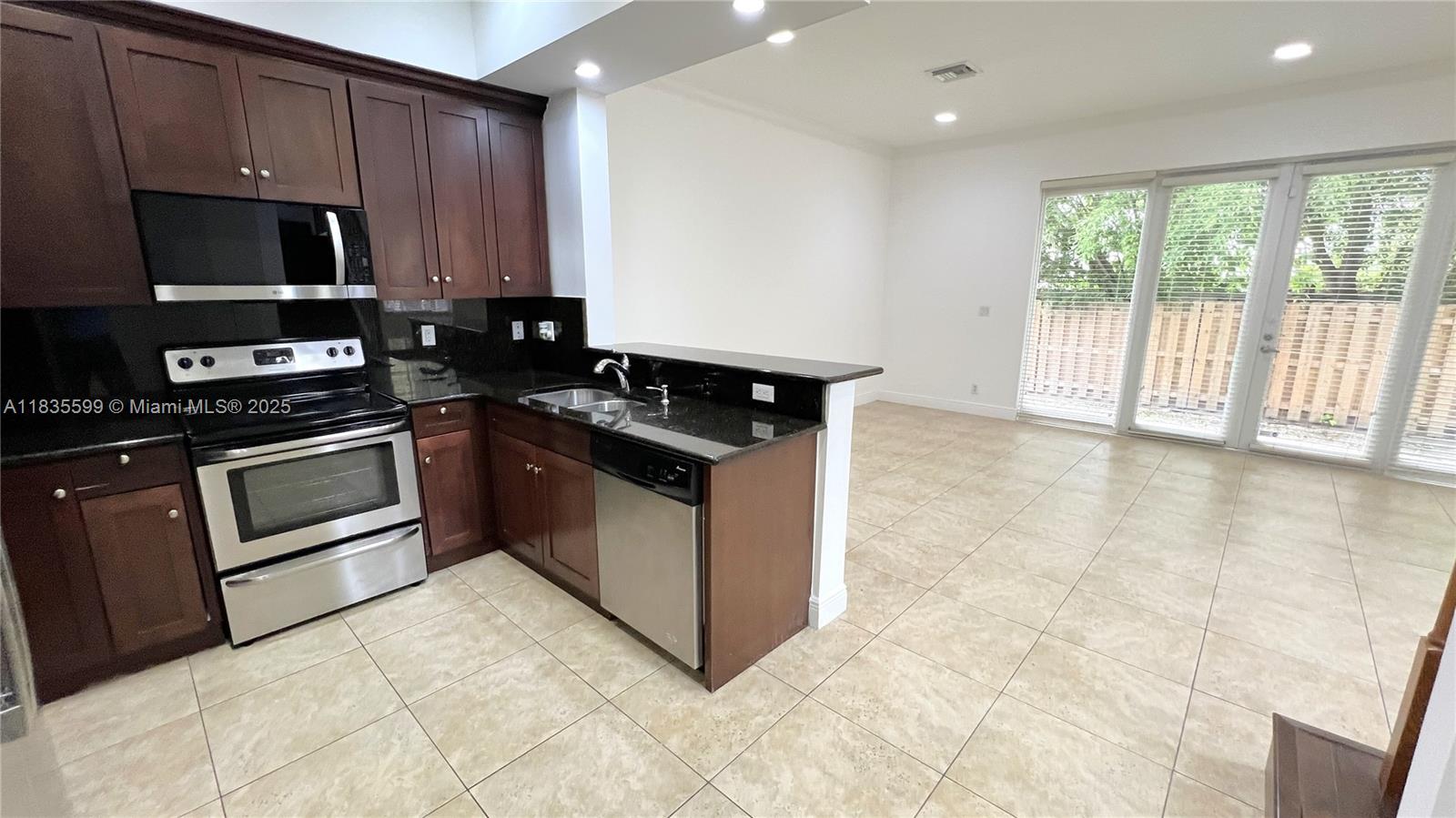 Property photo # 4