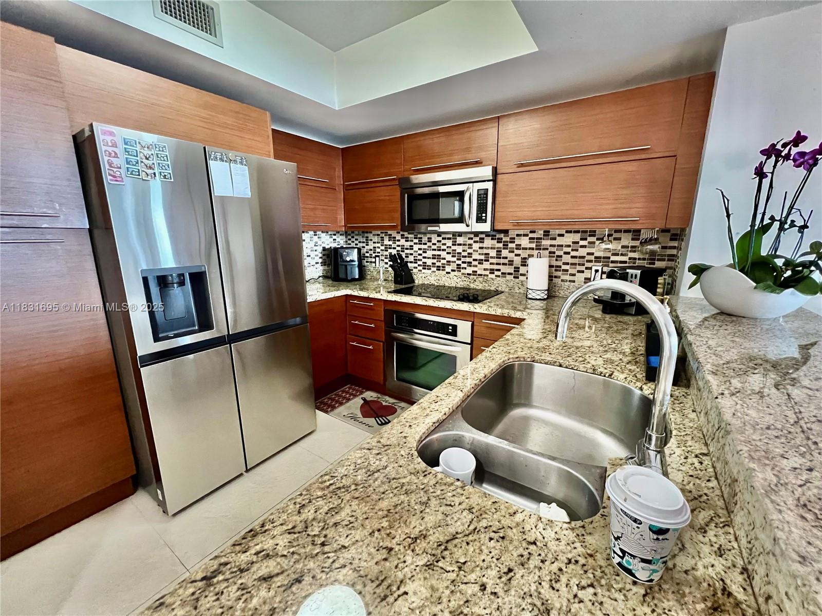 2641 N Flamingo Rd #605N, Sunrise, Florida image 6