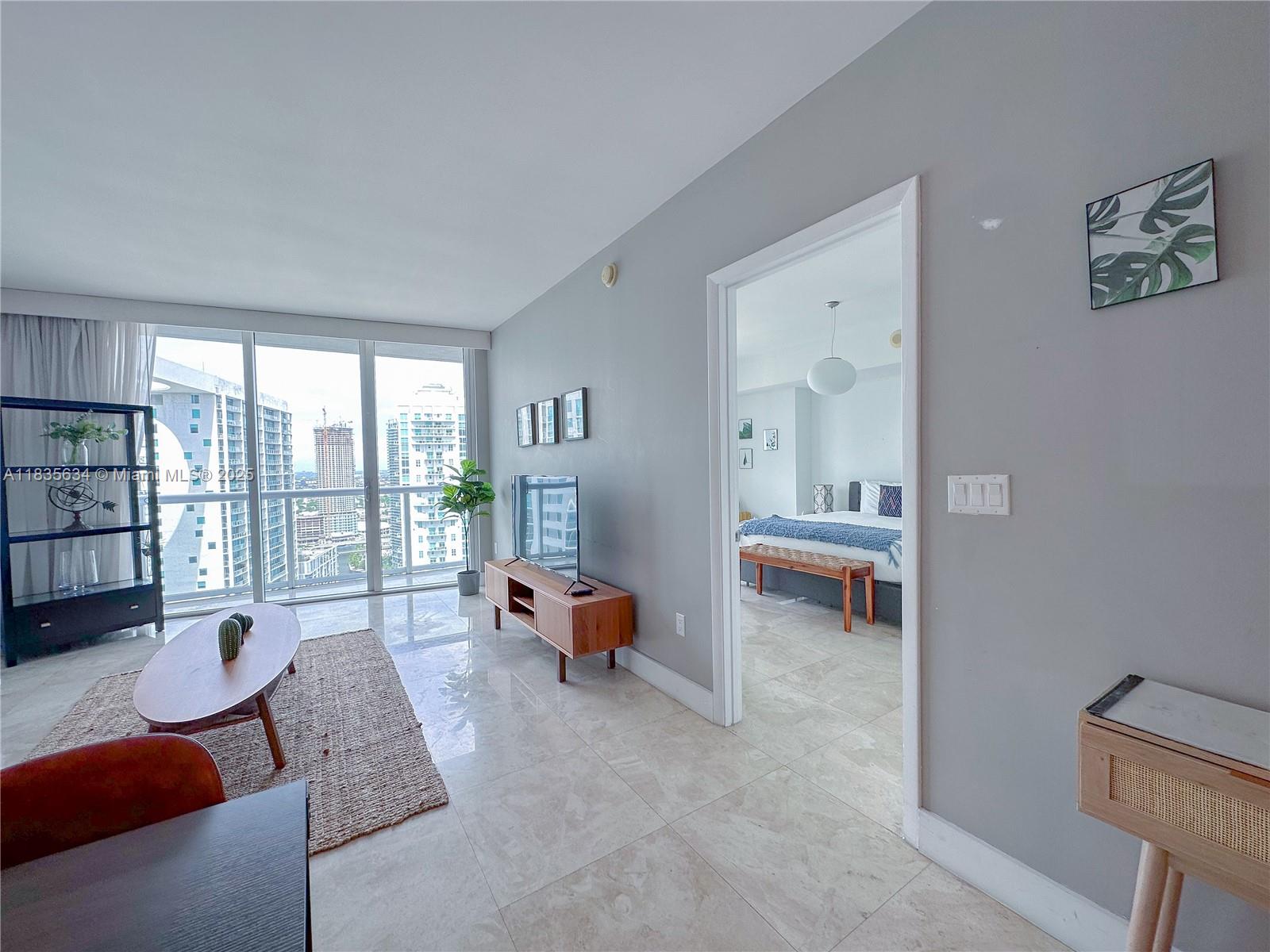 Condo for Sale in Miami, FL