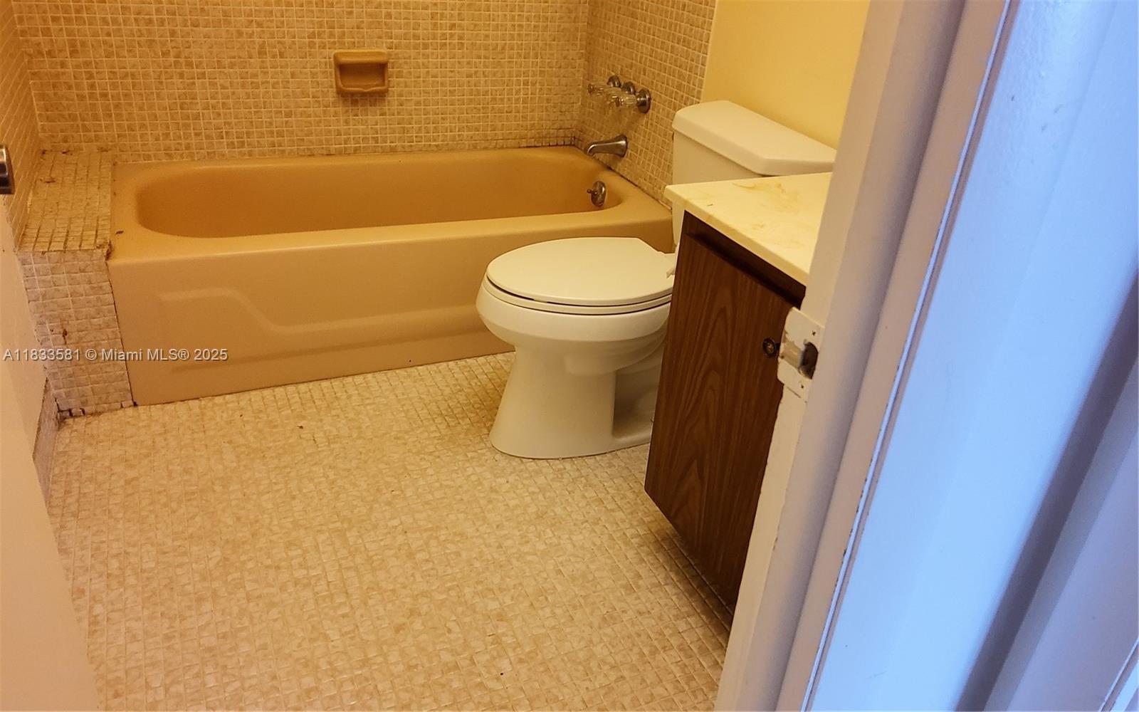 1600 S Ocean Dr #5B, Hollywood, Florida image 3
