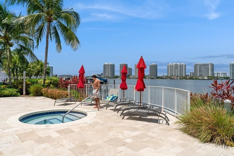 18100 N Bay Rd #1108, Sunny Isles Beach, Florida image 23
