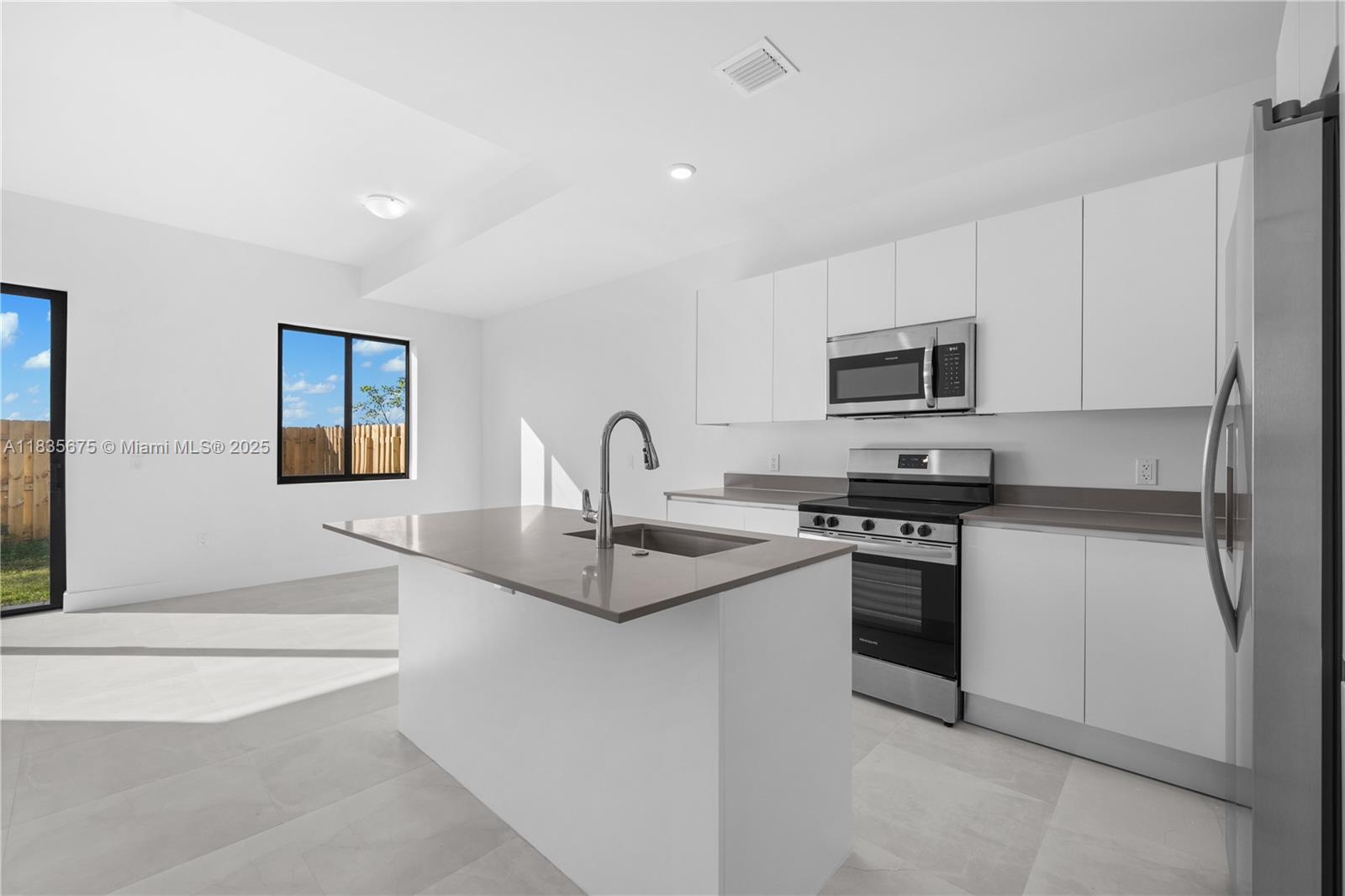 Property photo # 4