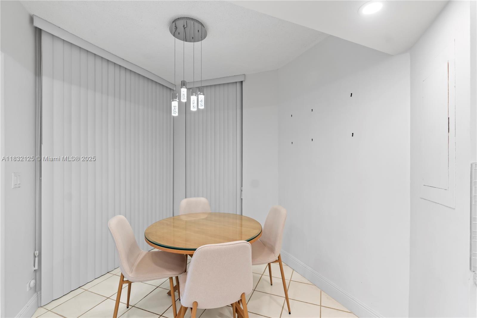 20191 E Country Club Dr #407, Aventura, Florida image 10