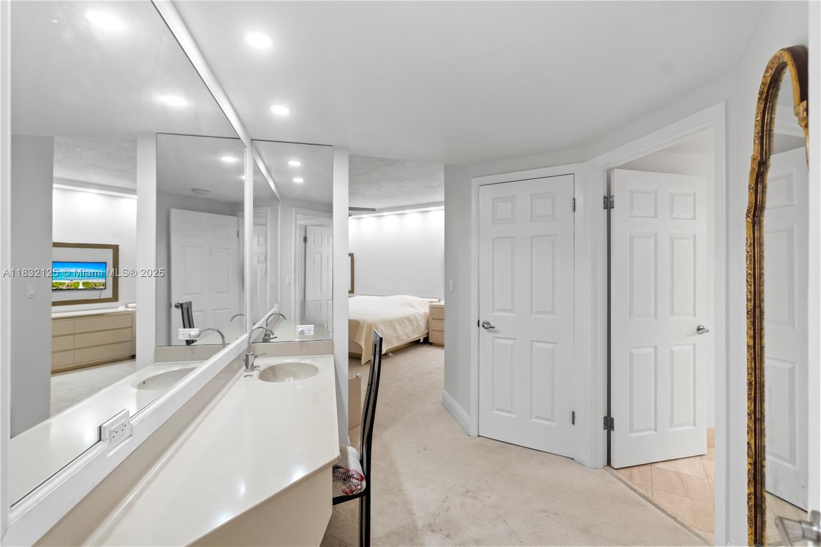 20191 E Country Club Dr #407, Aventura, Florida image 18