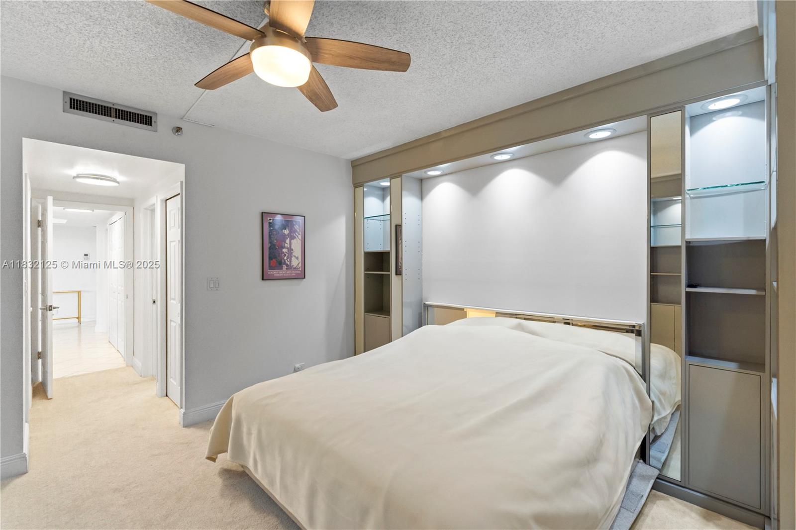 20191 E Country Club Dr #407, Aventura, Florida image 22