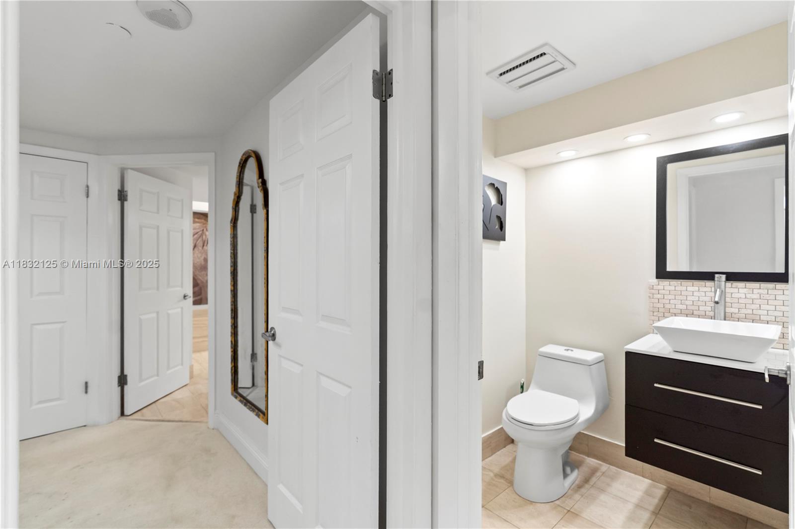 20191 E Country Club Dr #407, Aventura, Florida image 25