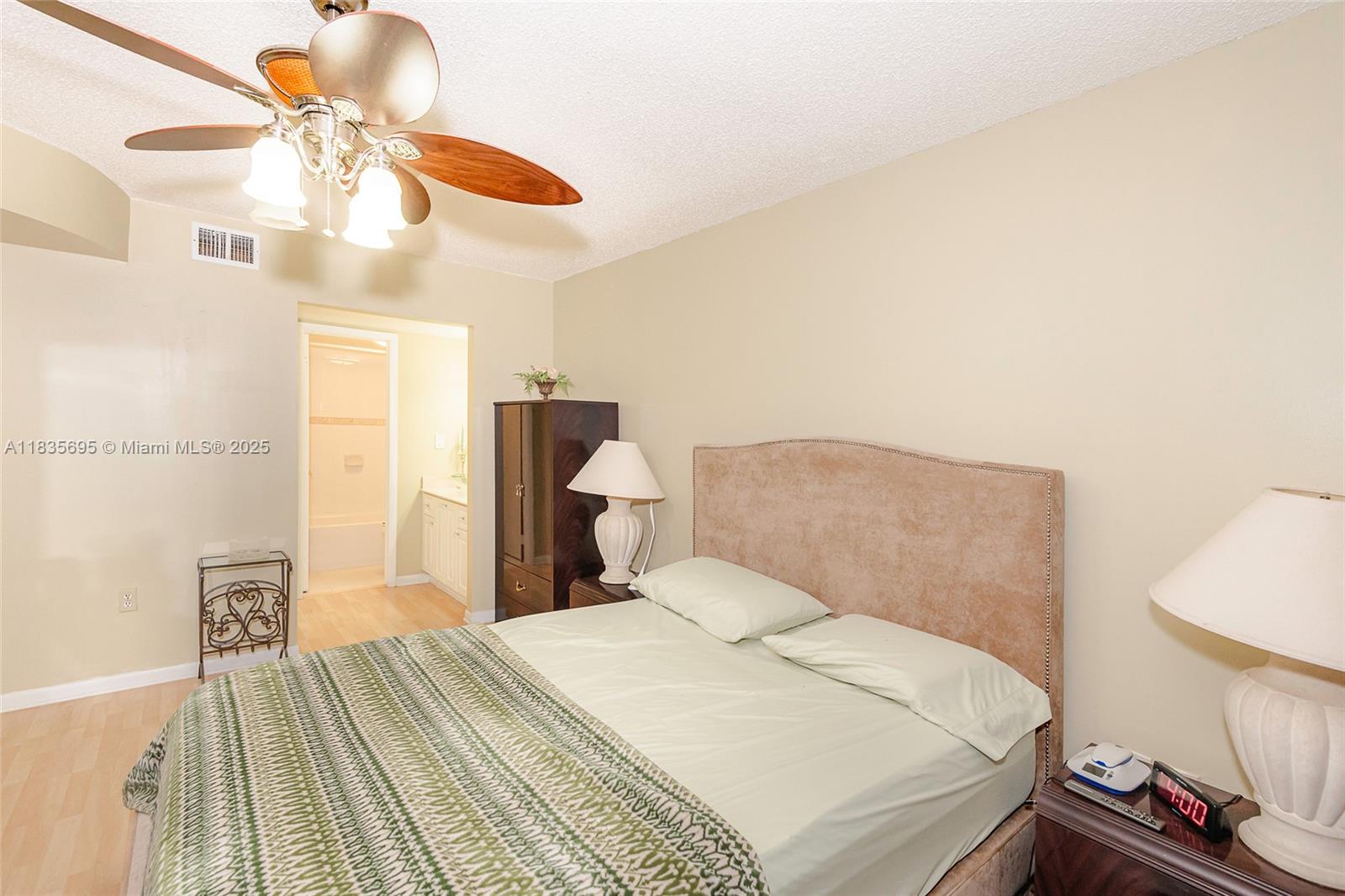 901 Colony Point Cir #107, Pembroke Pines, Florida image 19
