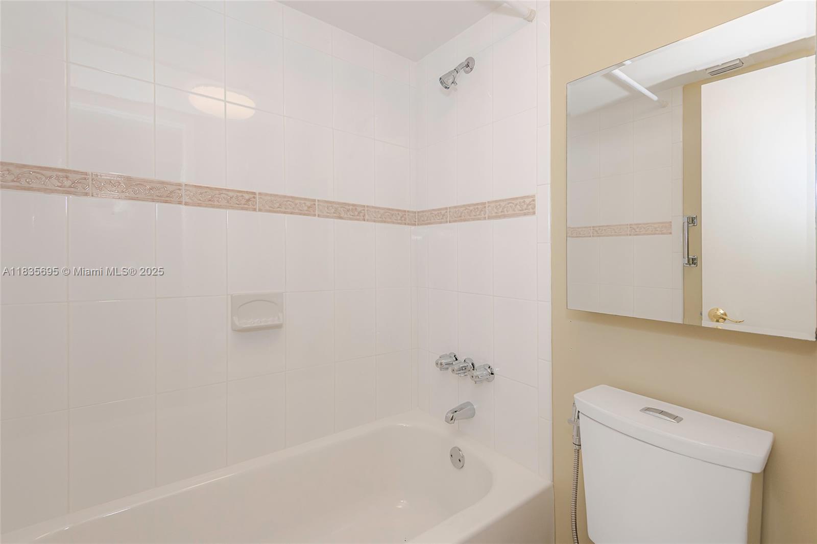 901 Colony Point Cir #107, Pembroke Pines, Florida image 21