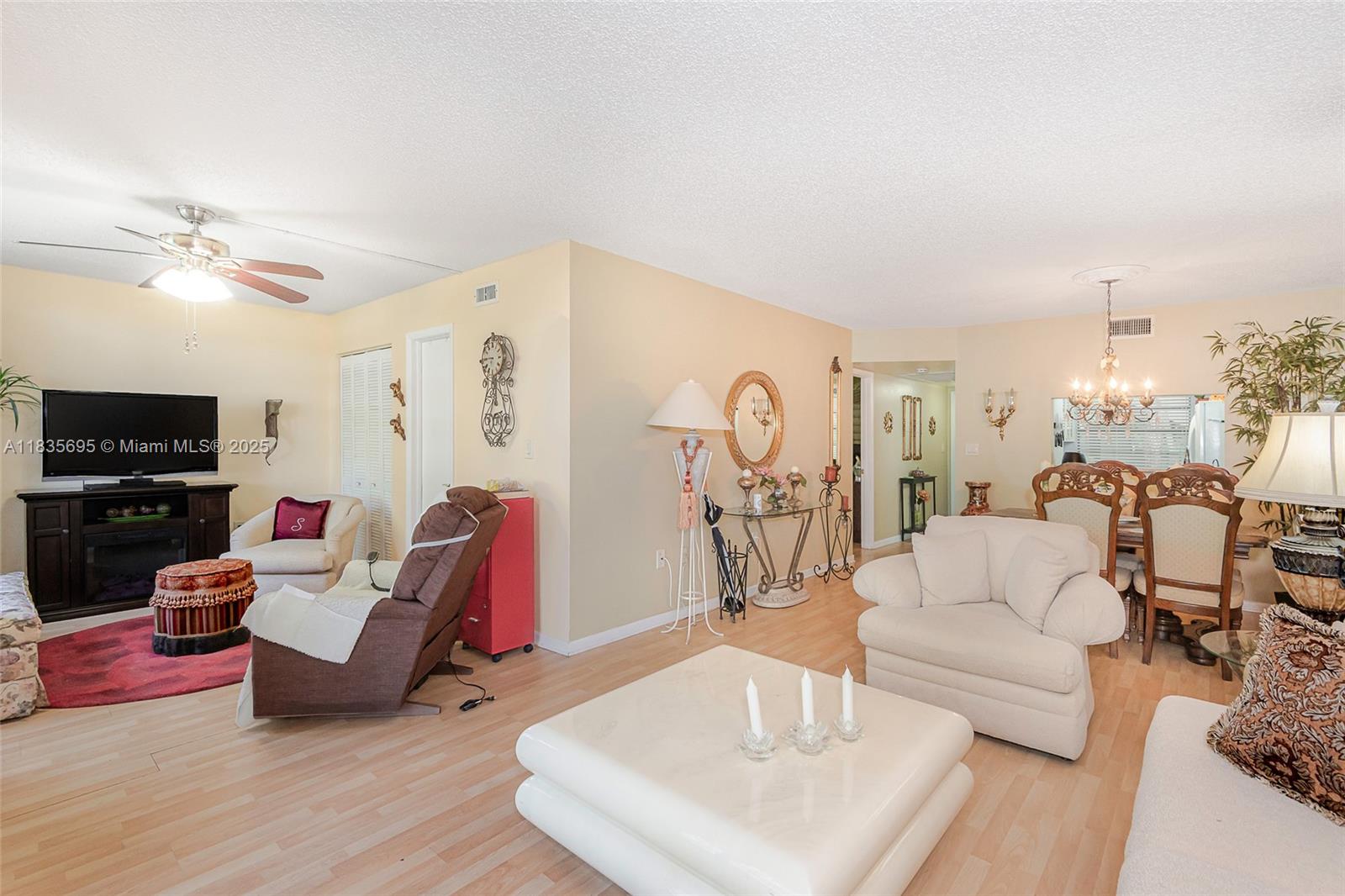 901 Colony Point Cir #107, Pembroke Pines, Florida image 6