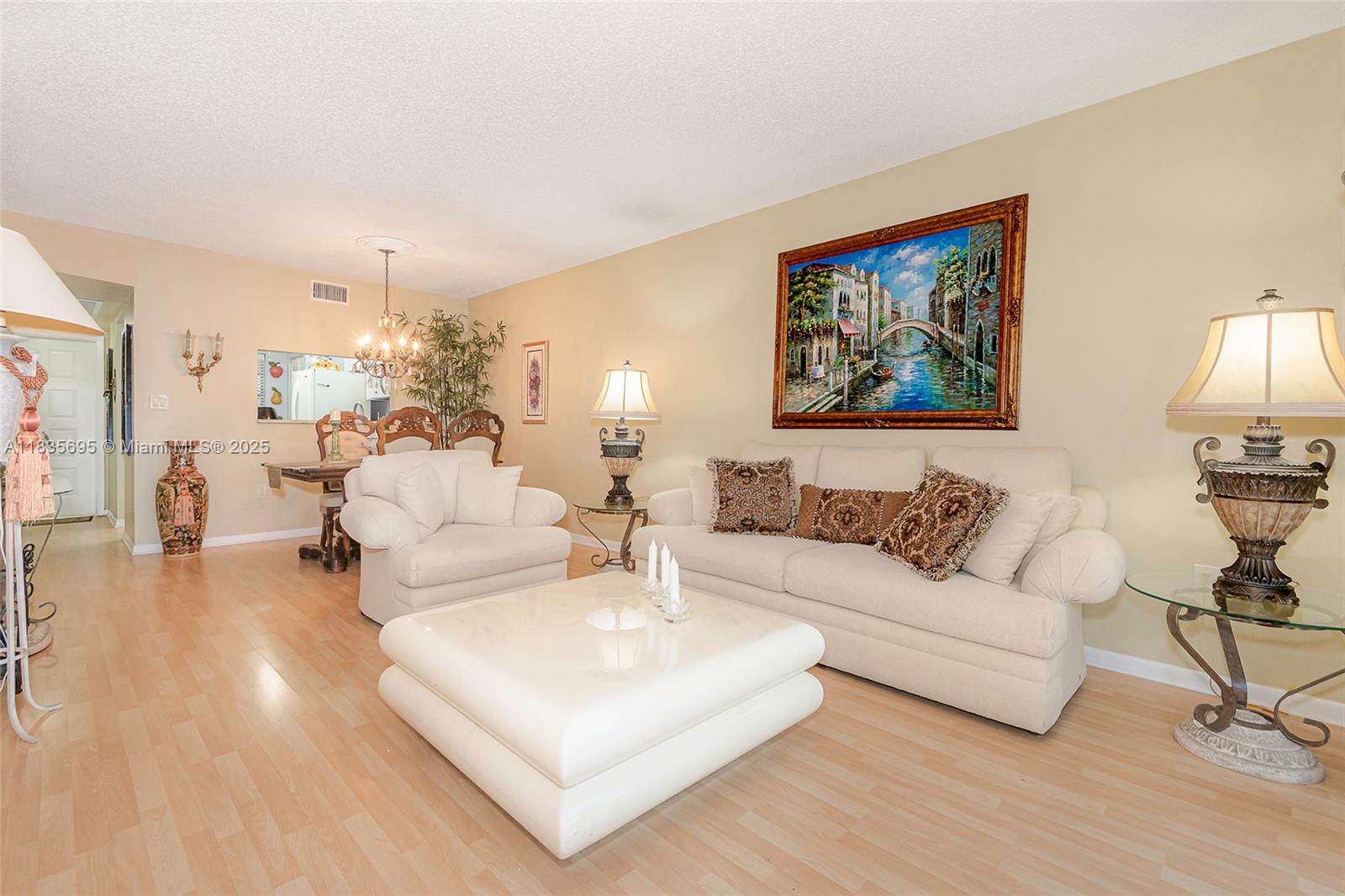 901 Colony Point Cir #107, Pembroke Pines, Florida image 7
