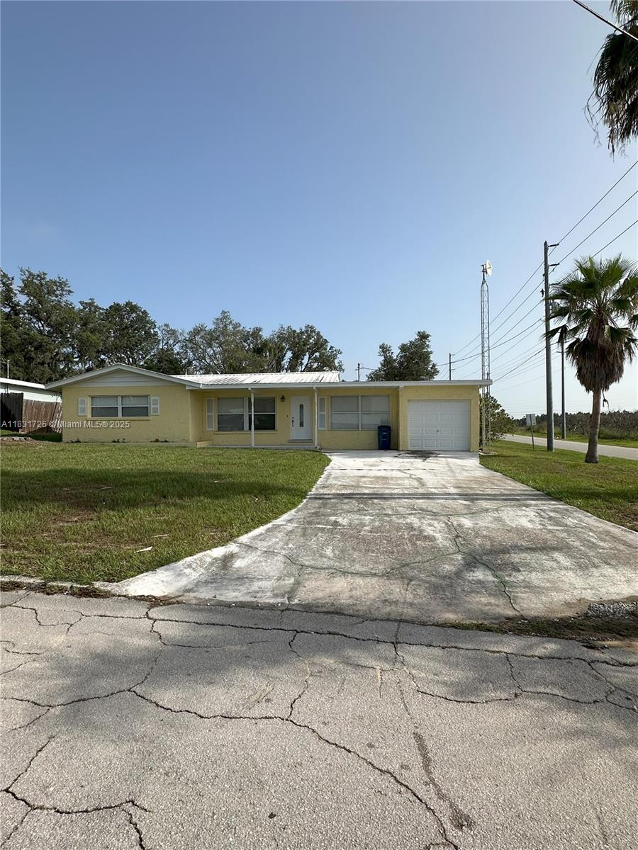 1732 Valencia Ave, Sebring, Florida image 1