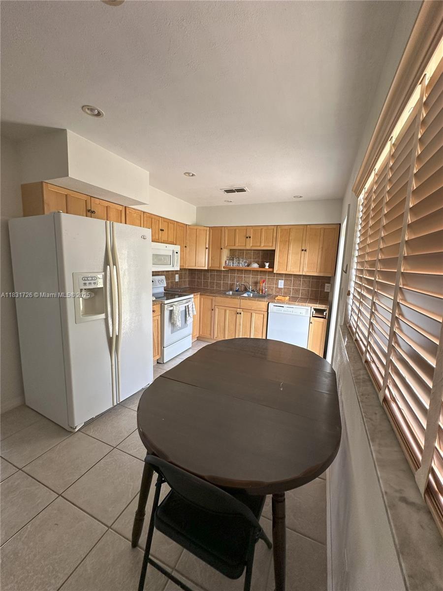 1732 Valencia Ave, Sebring, Florida image 4