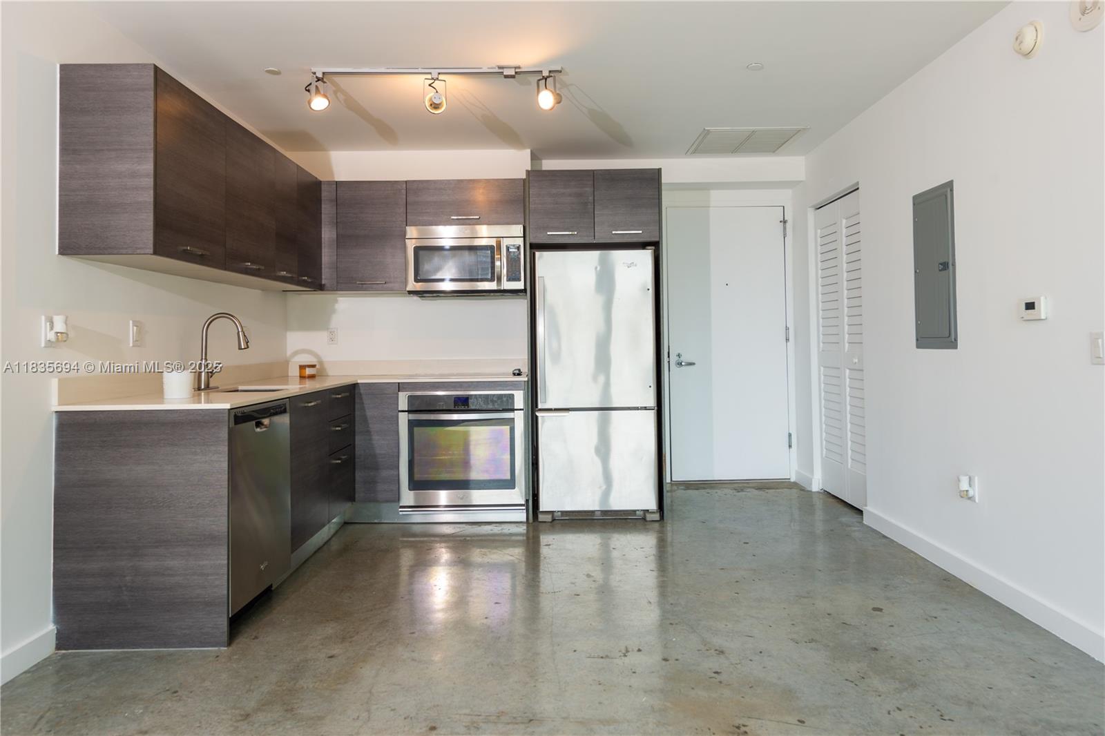Property photo # 9