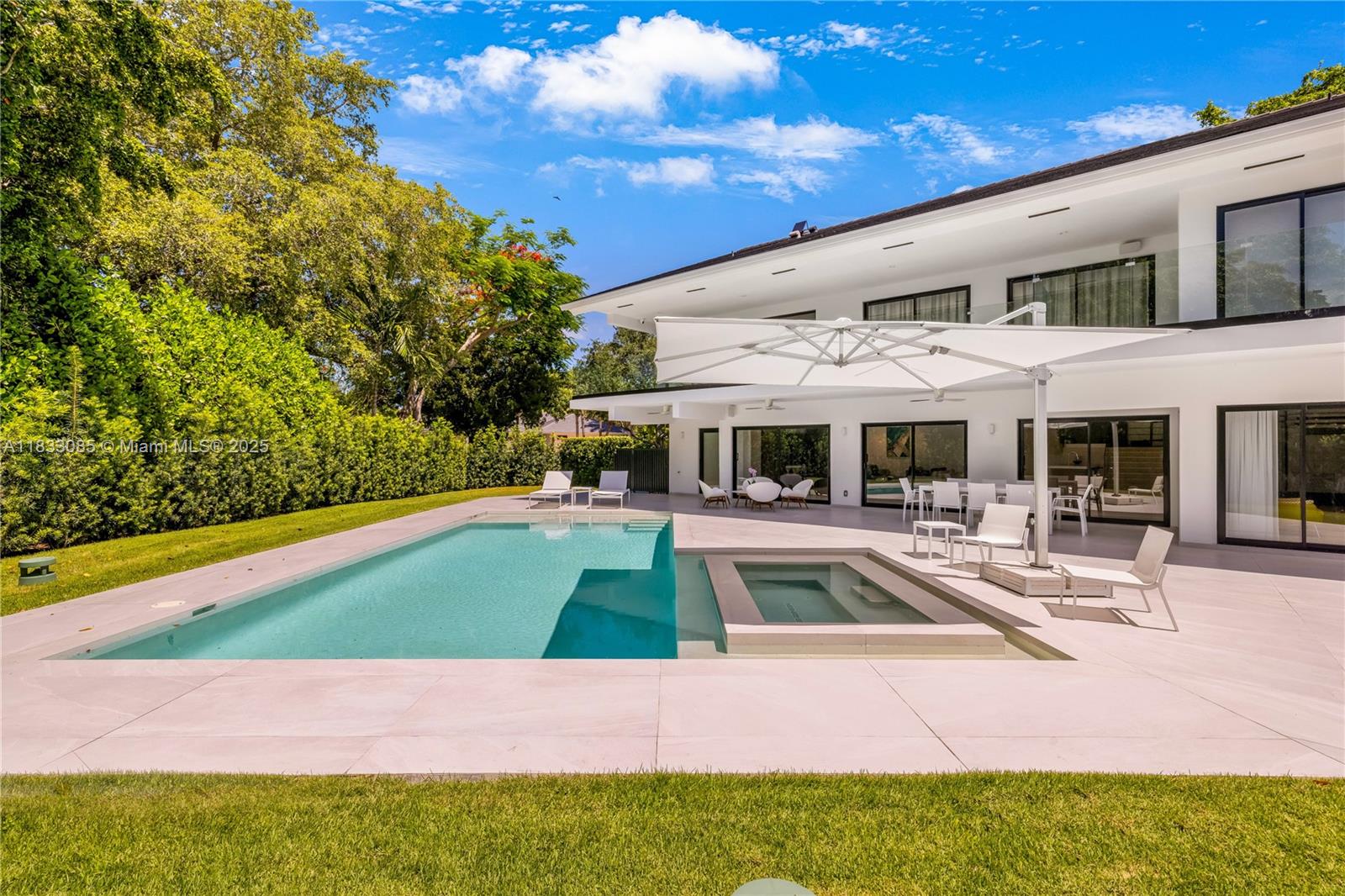 House for Sale in Coral Gables, FL