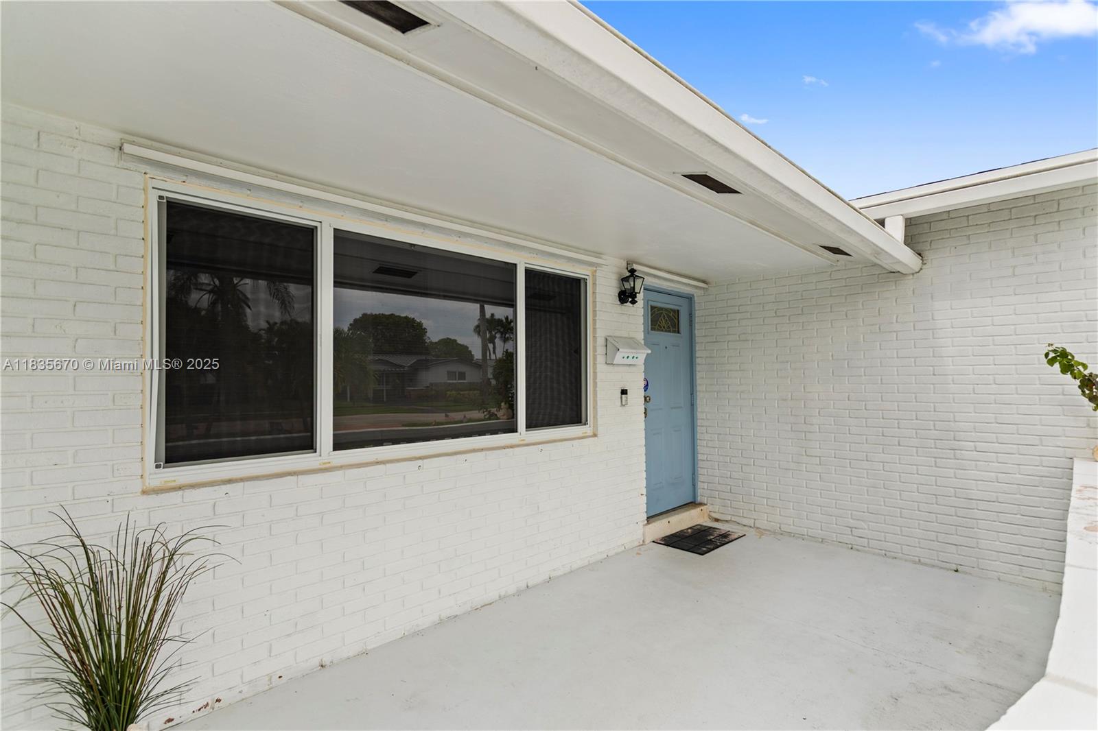 4515 Jackson St, Hollywood, Florida image 2