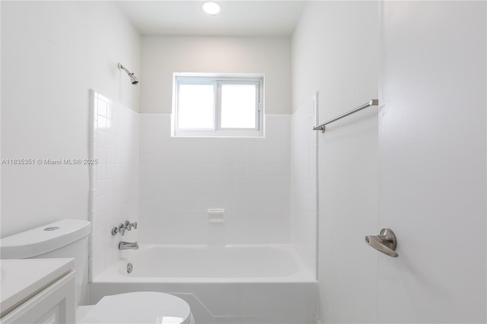 4516 Mainland Dr, Tamarac, Florida image 32