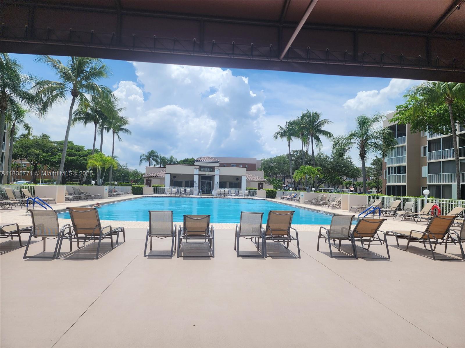 7694 Granville Dr #412E, Tamarac, Florida image 38