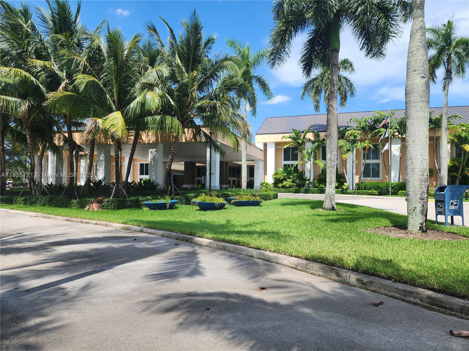 7694 Granville Dr #412E, Tamarac, Florida image 44