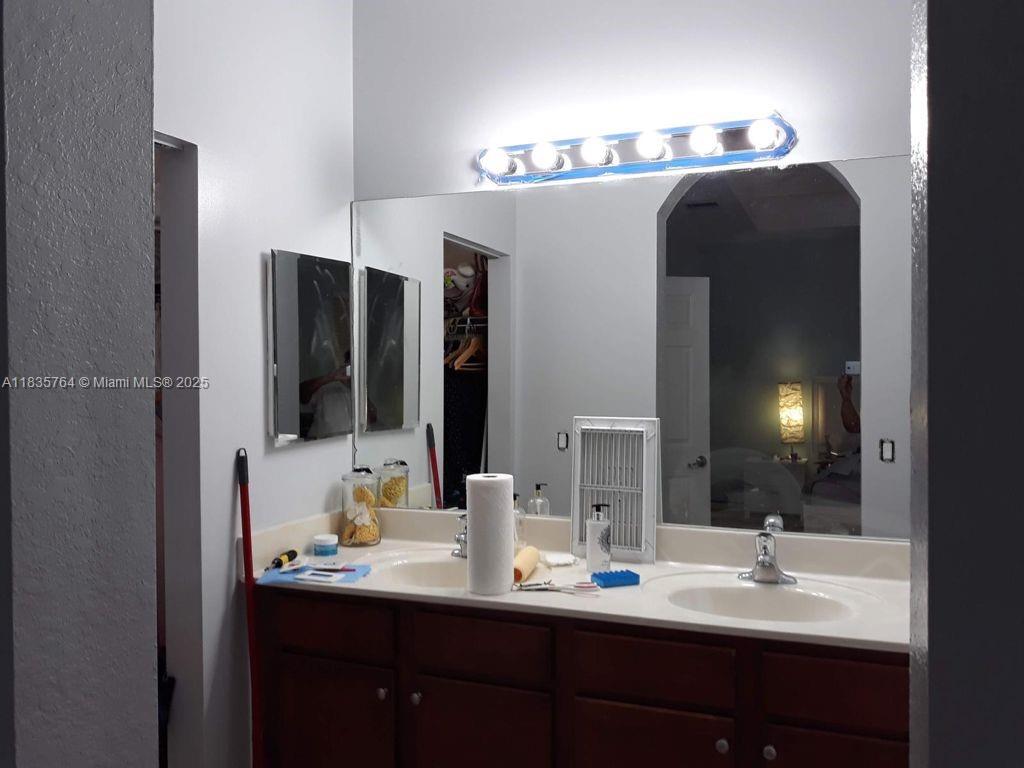 3457 W 89th Ter #3457, Hialeah, Florida image 15