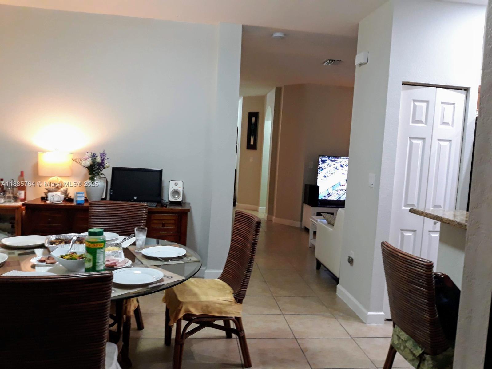 3457 W 89th Ter #3457, Hialeah, Florida image 21