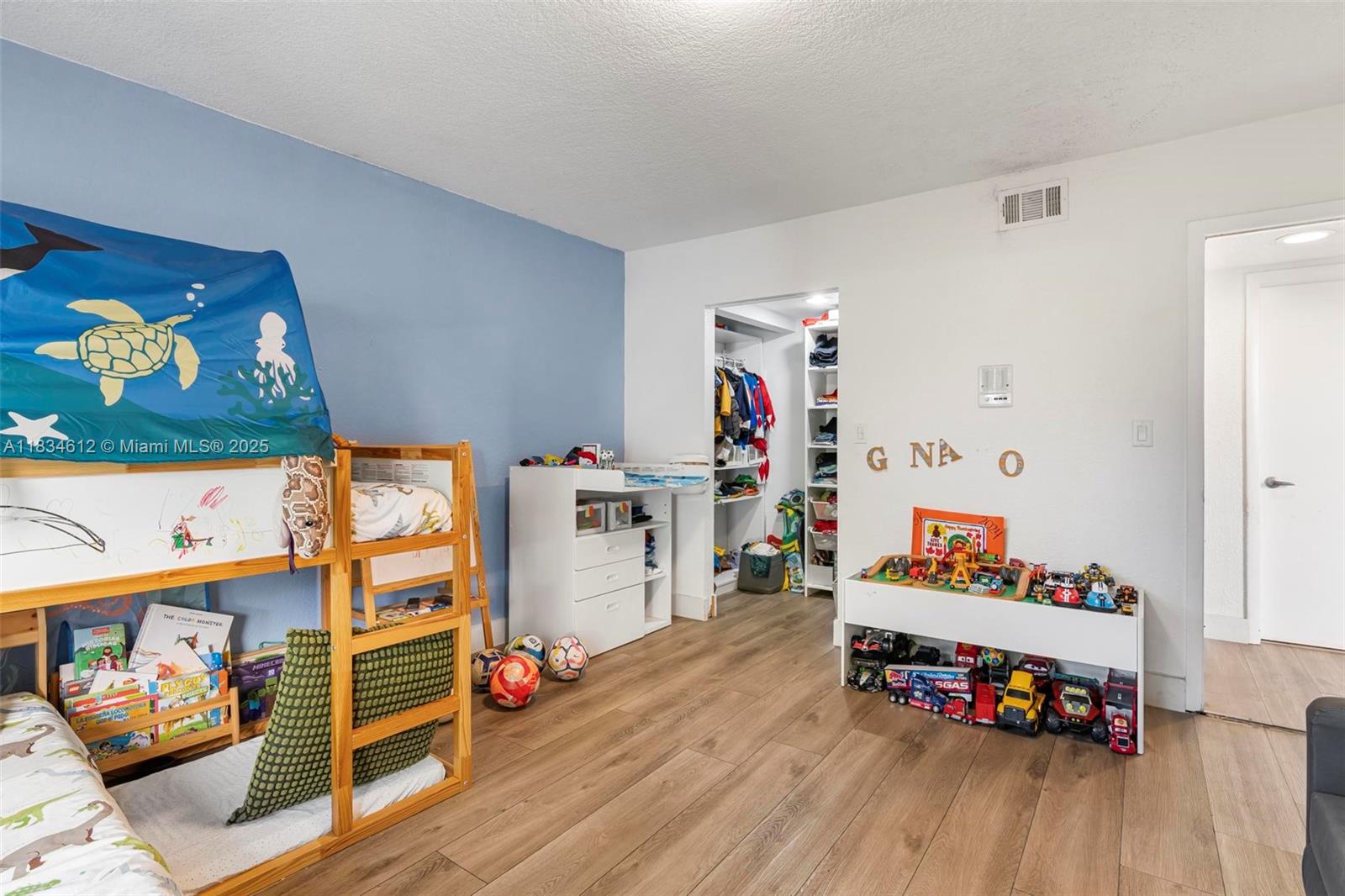 7441 Bay Hill Dr, Hialeah, Florida image 28