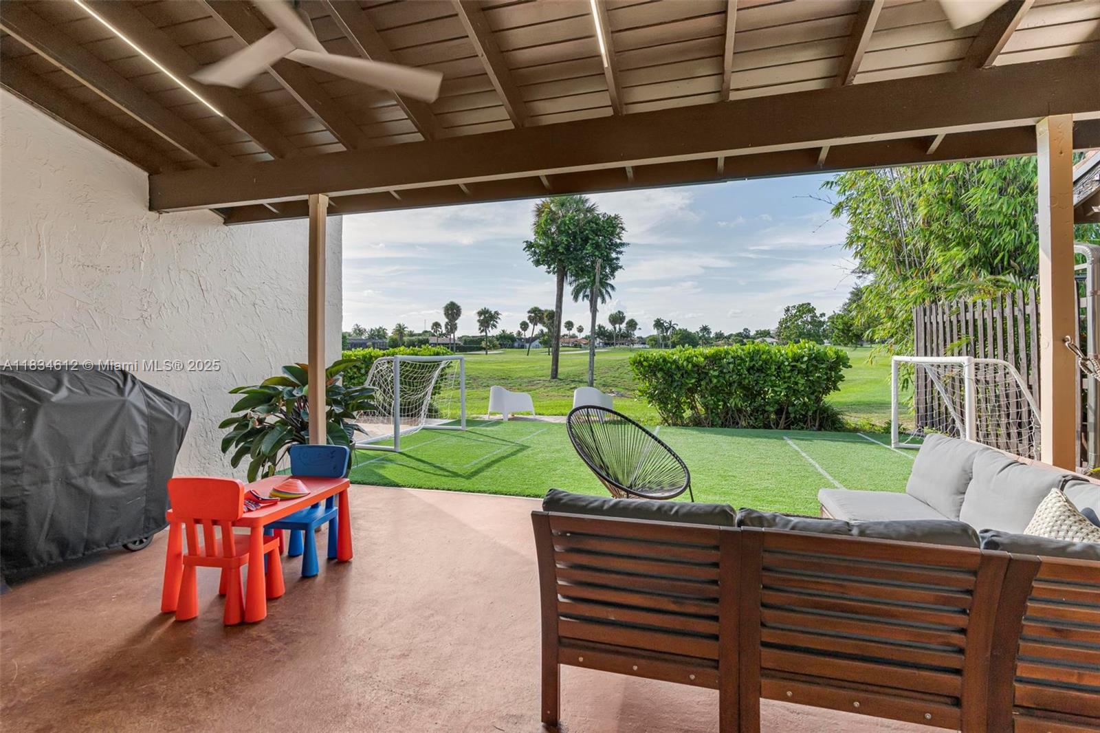 7441 Bay Hill Dr, Hialeah, Florida image 31