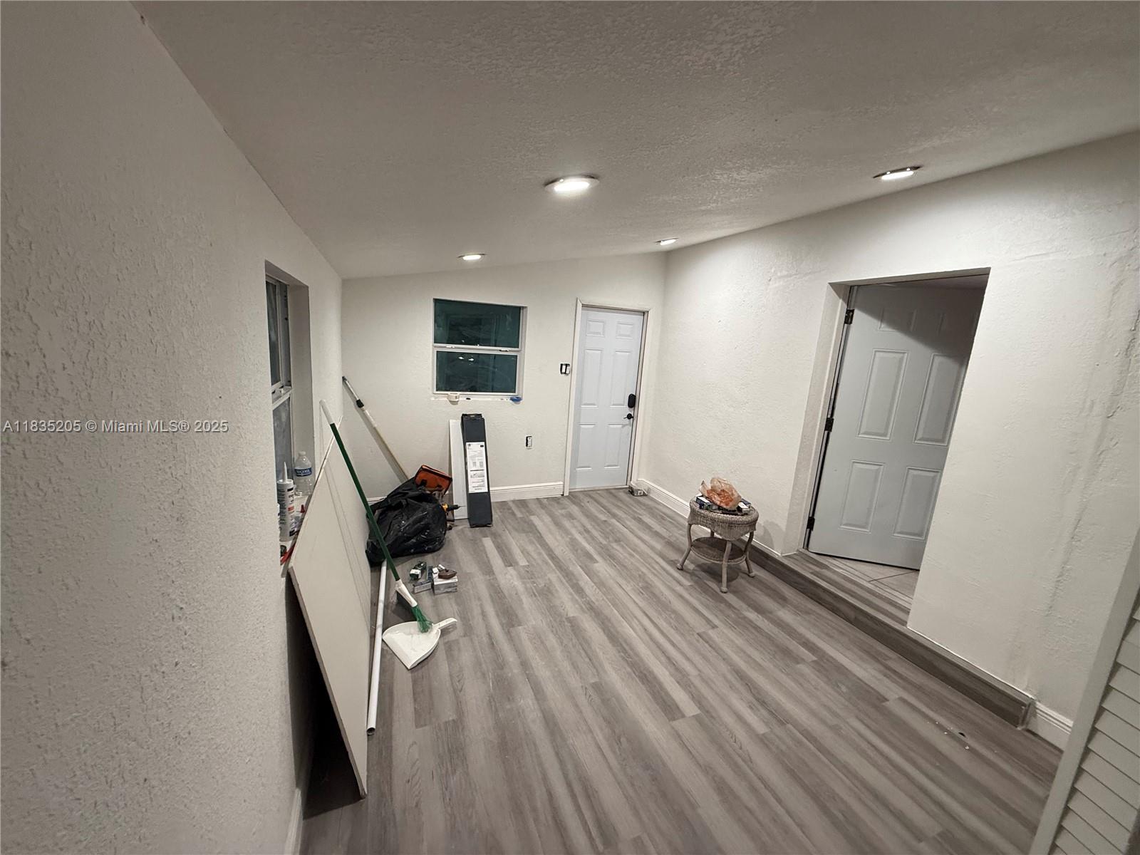 1300 NE 203rd St, Miami, Florida image 27