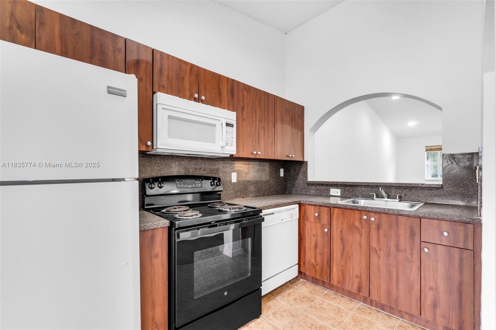 Property photo # 7