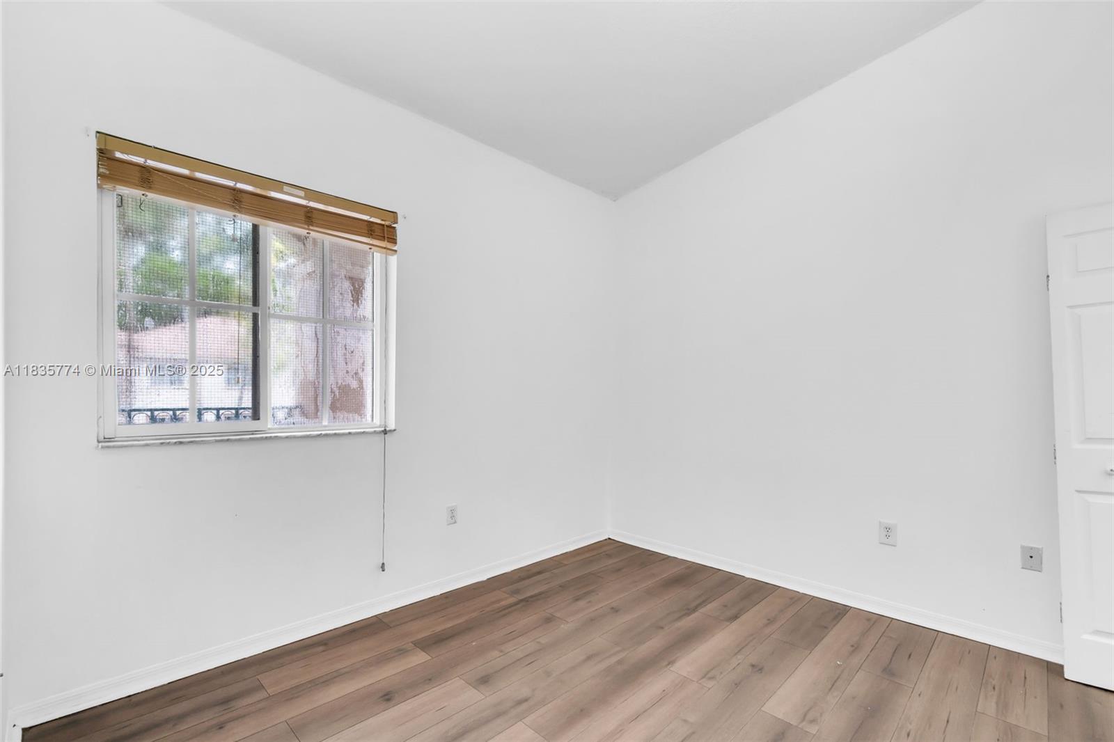 Property photo # 6