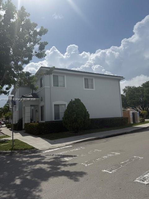 7325   NW 174 Te #104, Miami Lakes, Florida image 2