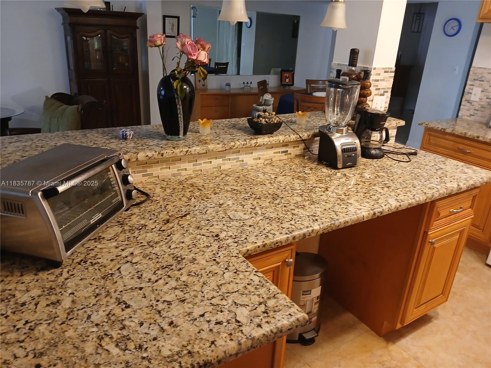 3750 Inverrary Dr #1Z, Lauderhill, Florida image 5