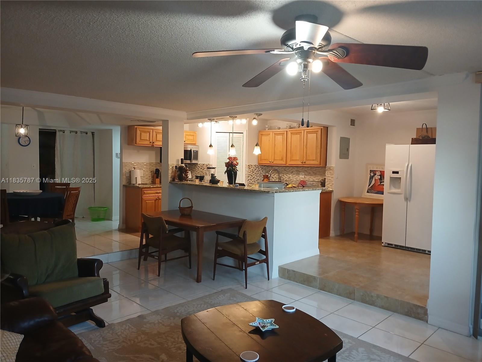 3750 Inverrary Dr #1Z, Lauderhill, Florida image 9
