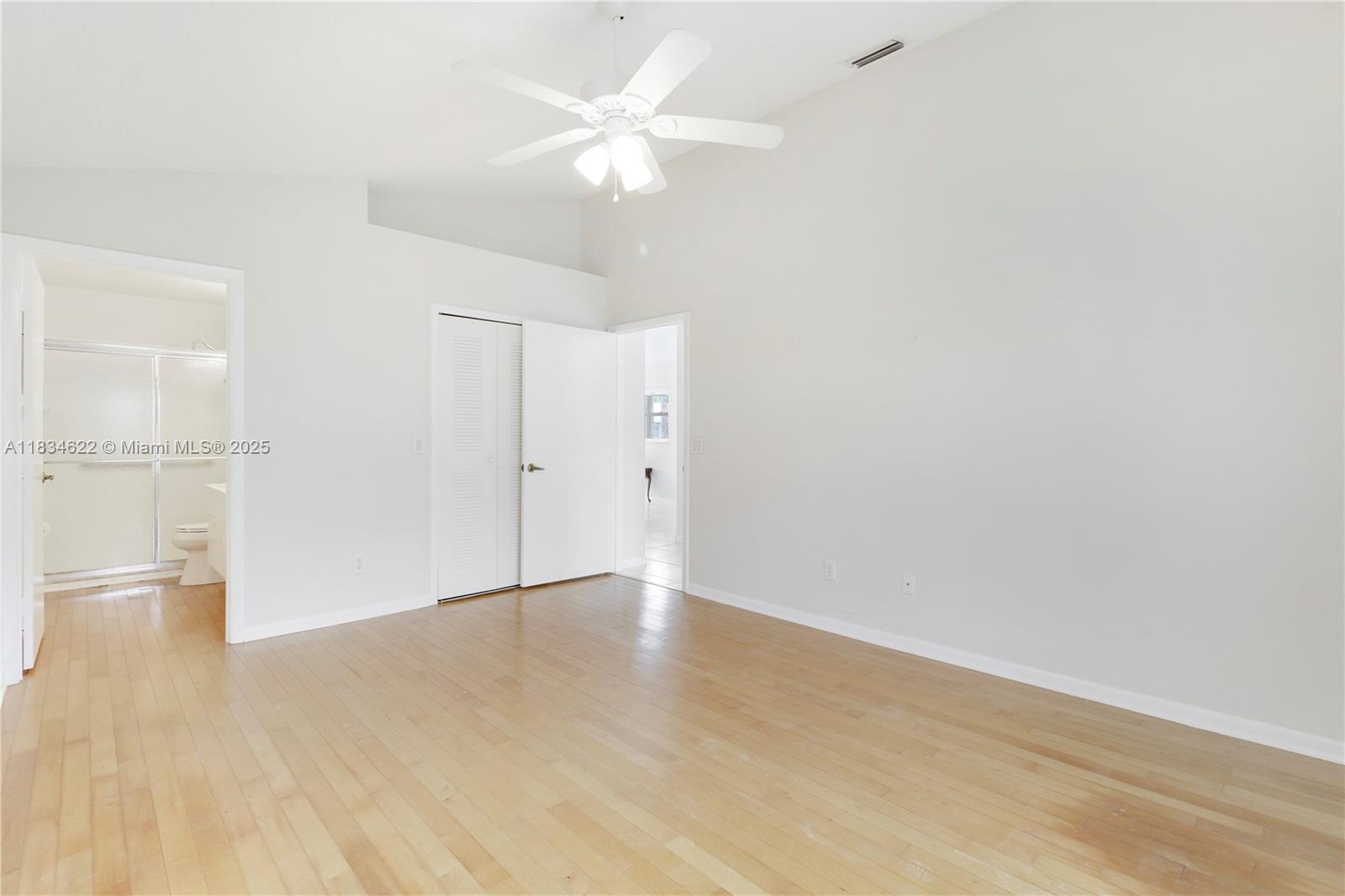653 NW San Remo Cir, Port St. Lucie, Florida image 20