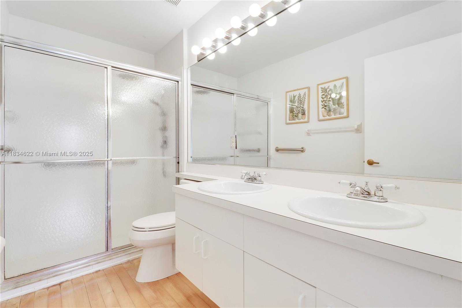 653 NW San Remo Cir, Port St. Lucie, Florida image 25