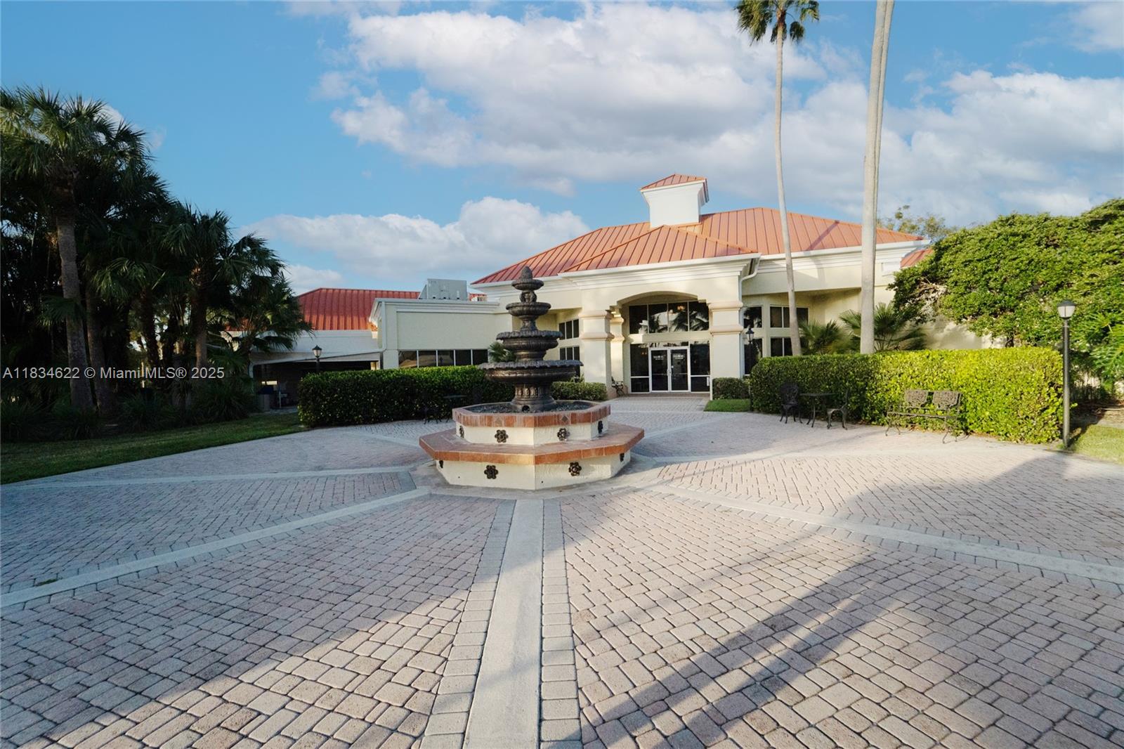 653 NW San Remo Cir, Port St. Lucie, Florida image 34