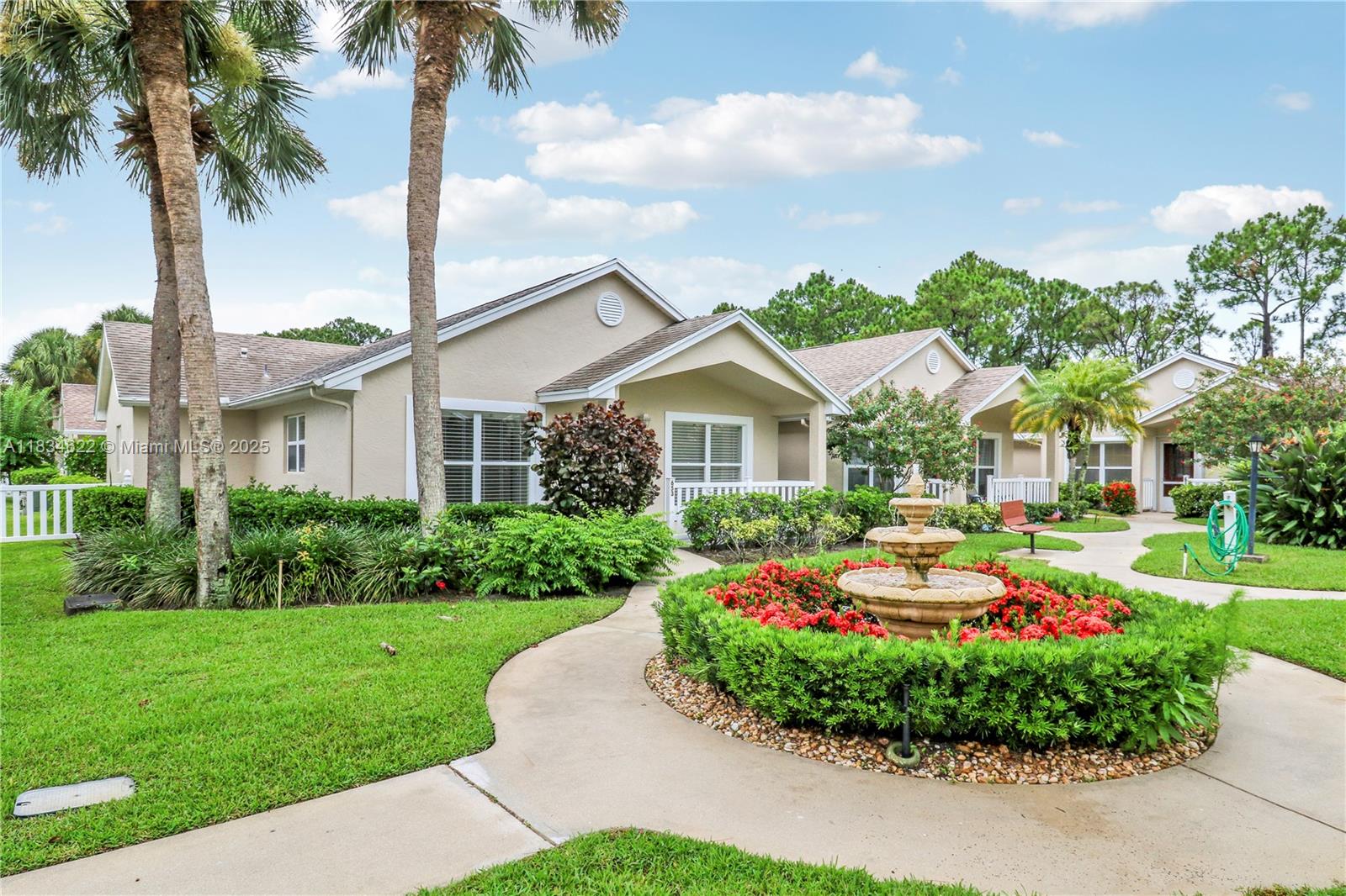 653 NW San Remo Cir, Port St. Lucie, Florida image 4