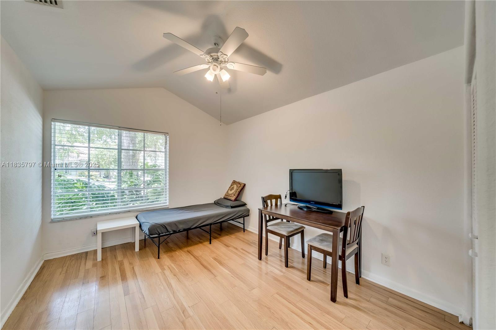 1174 Laguna Springs Dr, Weston, Florida image 18